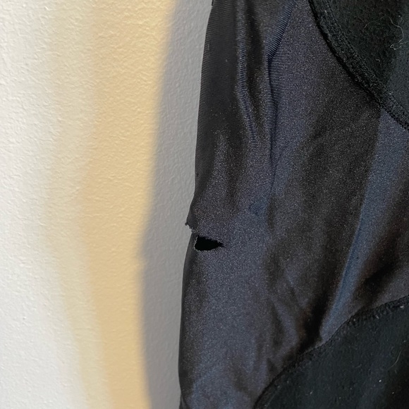 Fabletics Capris - Picture 3 of 3